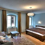 Peregrin Hotell 3*