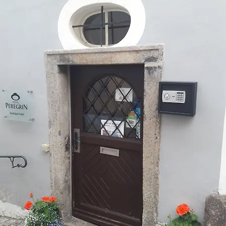 佩里格林酒店